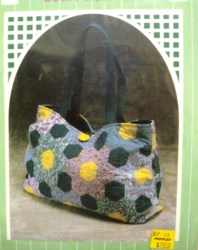 ANTIQUE LOOK PATCHWORK FLOWER GARDEN SOFT 17X11X4 BAG PATTERN